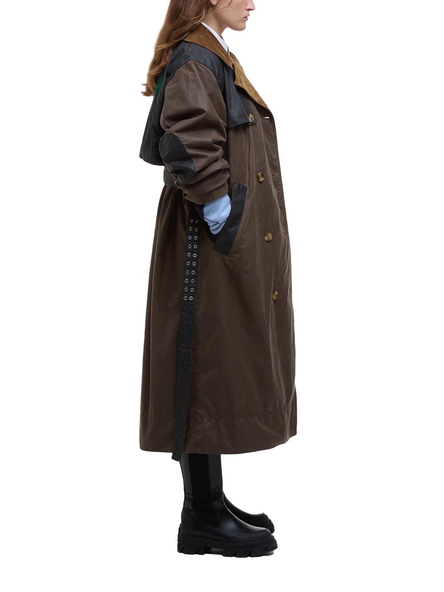 BARBOUR X GANNI TRENCH IN COTONE CERATO BARBOUR X GANNI Consegna Veloce