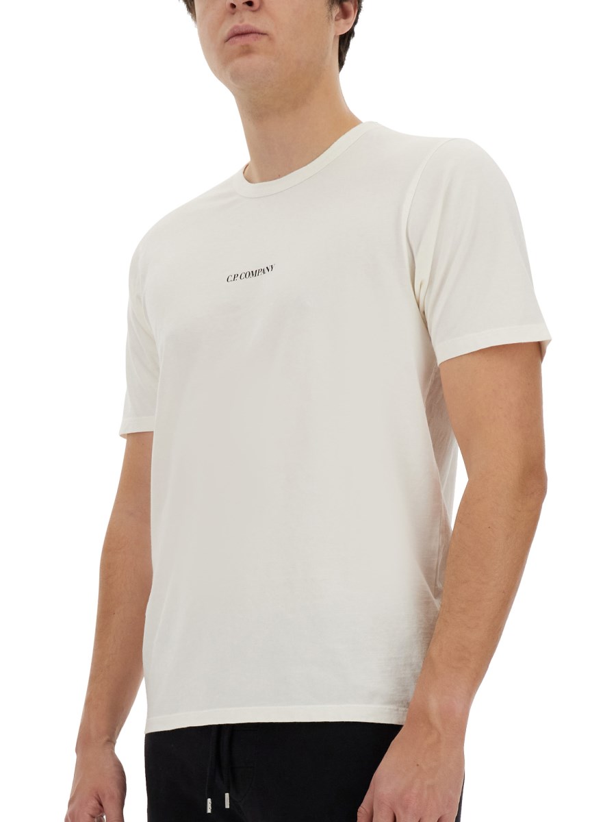 C.P. COMPANY T-SHIRT CON LOGO Offerta