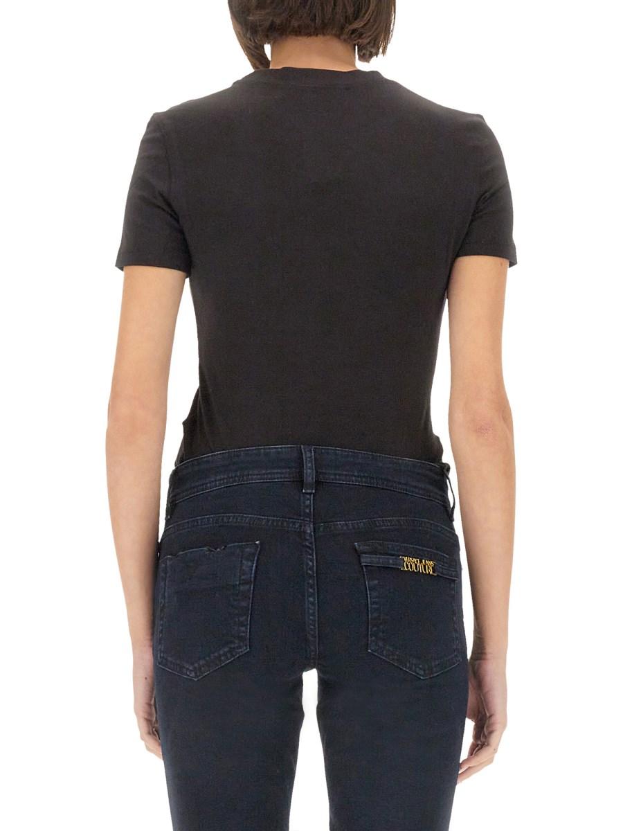 VERSACE JEANS COUTURE T-SHIRT IN JERSEY DI COTONE CON LOGO 2025