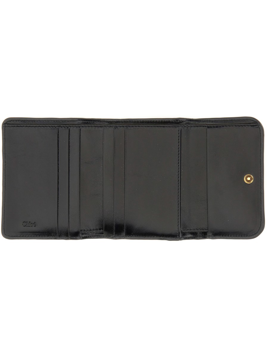 CHLOE&#39; PORTAFOGLIO TRIFOLD C CHLOÈ SMALL IN PELLE Offerta San Valentino