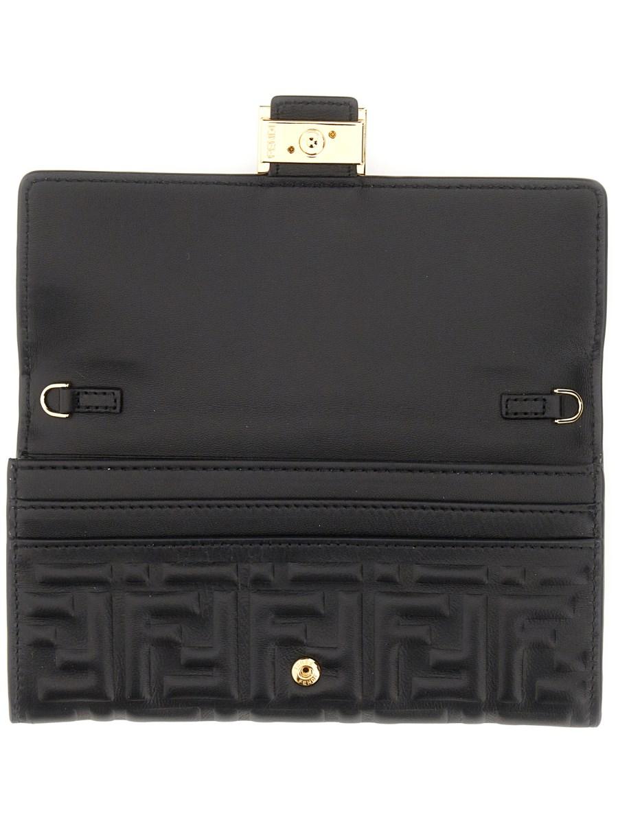 FENDI PORTAFOGLIO CONTINENTAL BAGUETTE IN NAPPA CON MOTIVO FF CON CATENA Offerta San Valentino